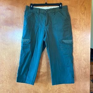 Olive Khaki Lee Capris